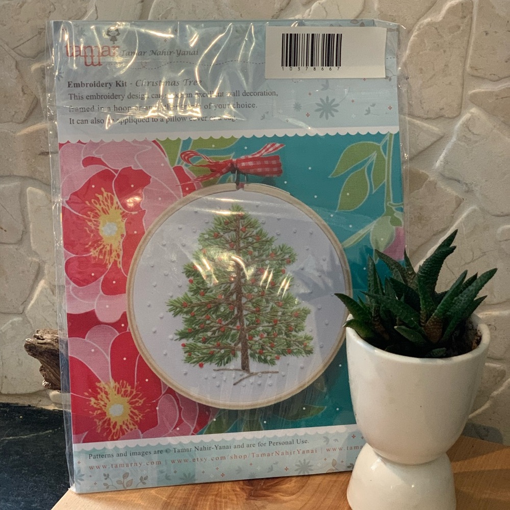TAMAR  NAHIR-YANAI | "Christmas Tree" embroidery kit